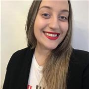 Me defino como una persona responsable y proactiva, creativa, empática y prudente. Trabajadora y comunicativa a lo tanto que receptiva